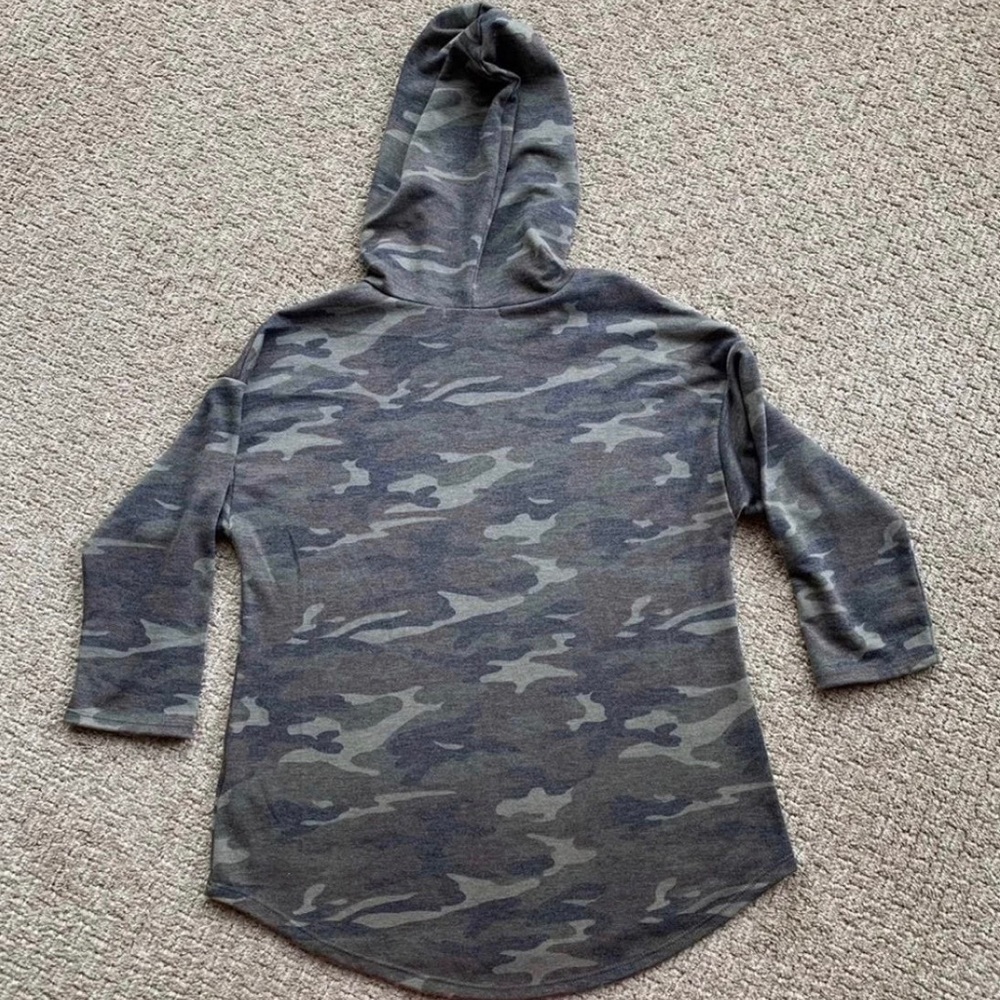 Green Envelope Camouflage Hooded Top Small NEW - Picture 6 of 6